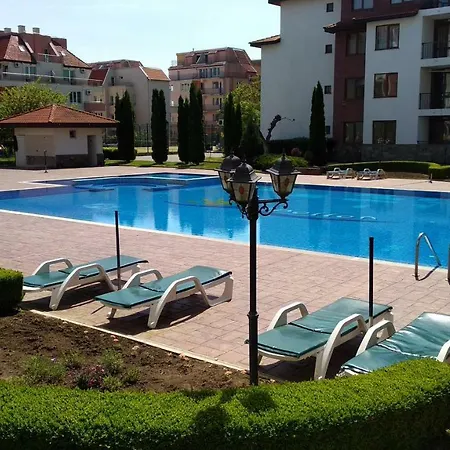 Apollon Private Apartmens * Ravda